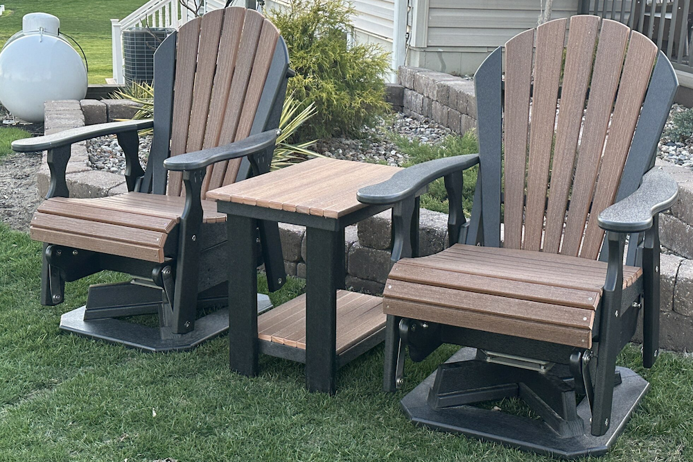 Accent table and online chairs